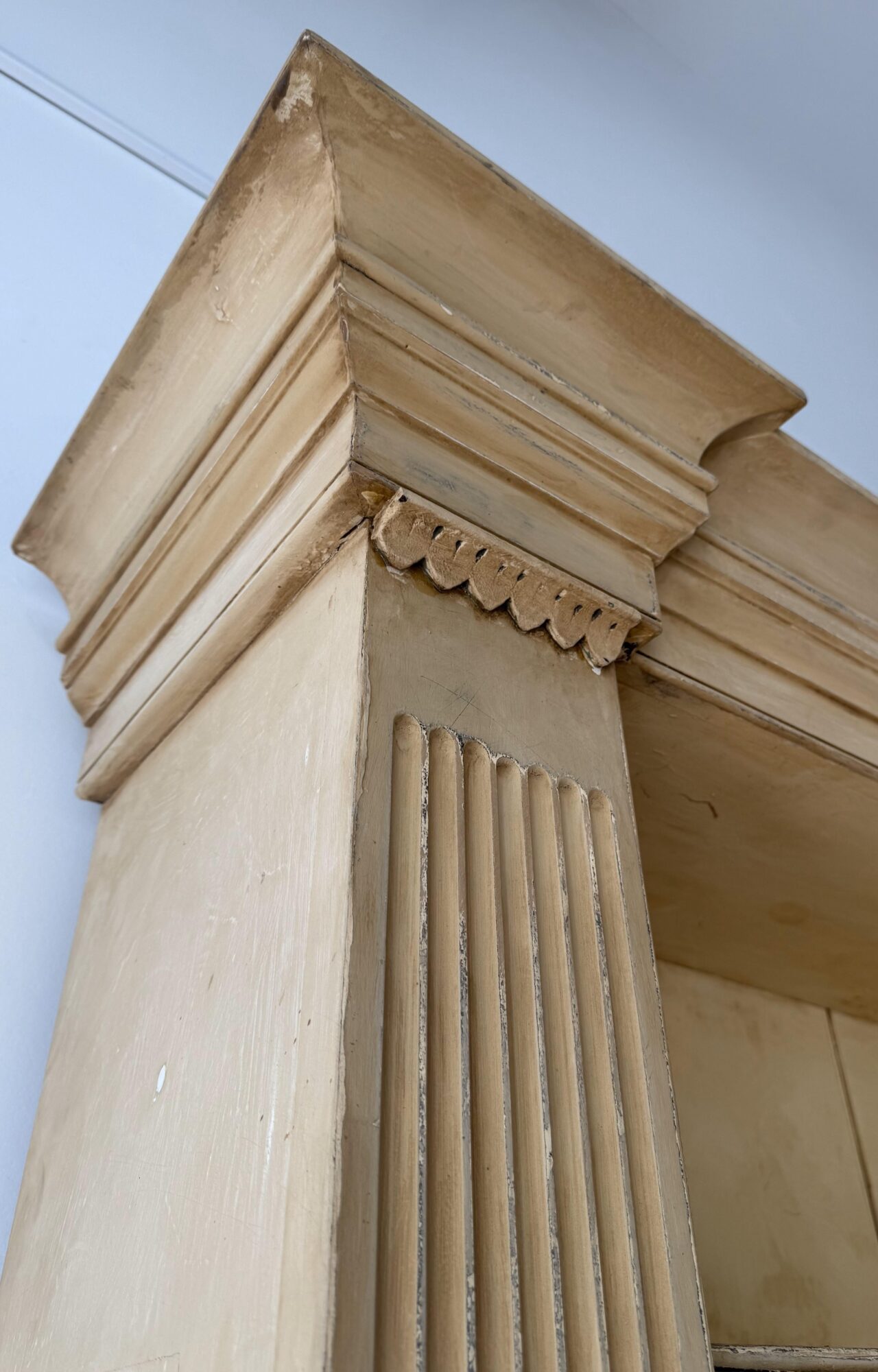 Custom Designed Louis XV Style French Provincial Vaisselier - Image 6