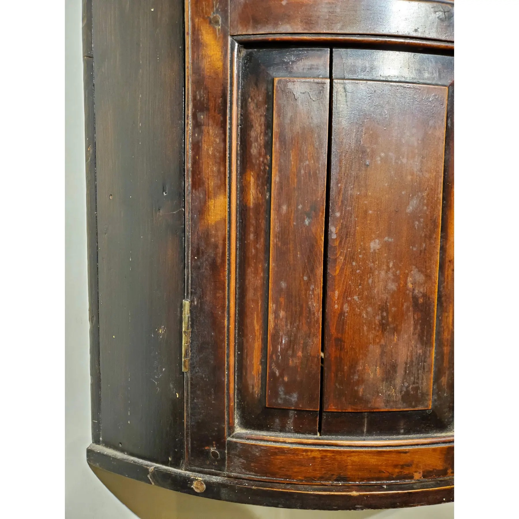 Late 18th Century George III English Bow Front Beech Wood Corner Cupboard - Image 8