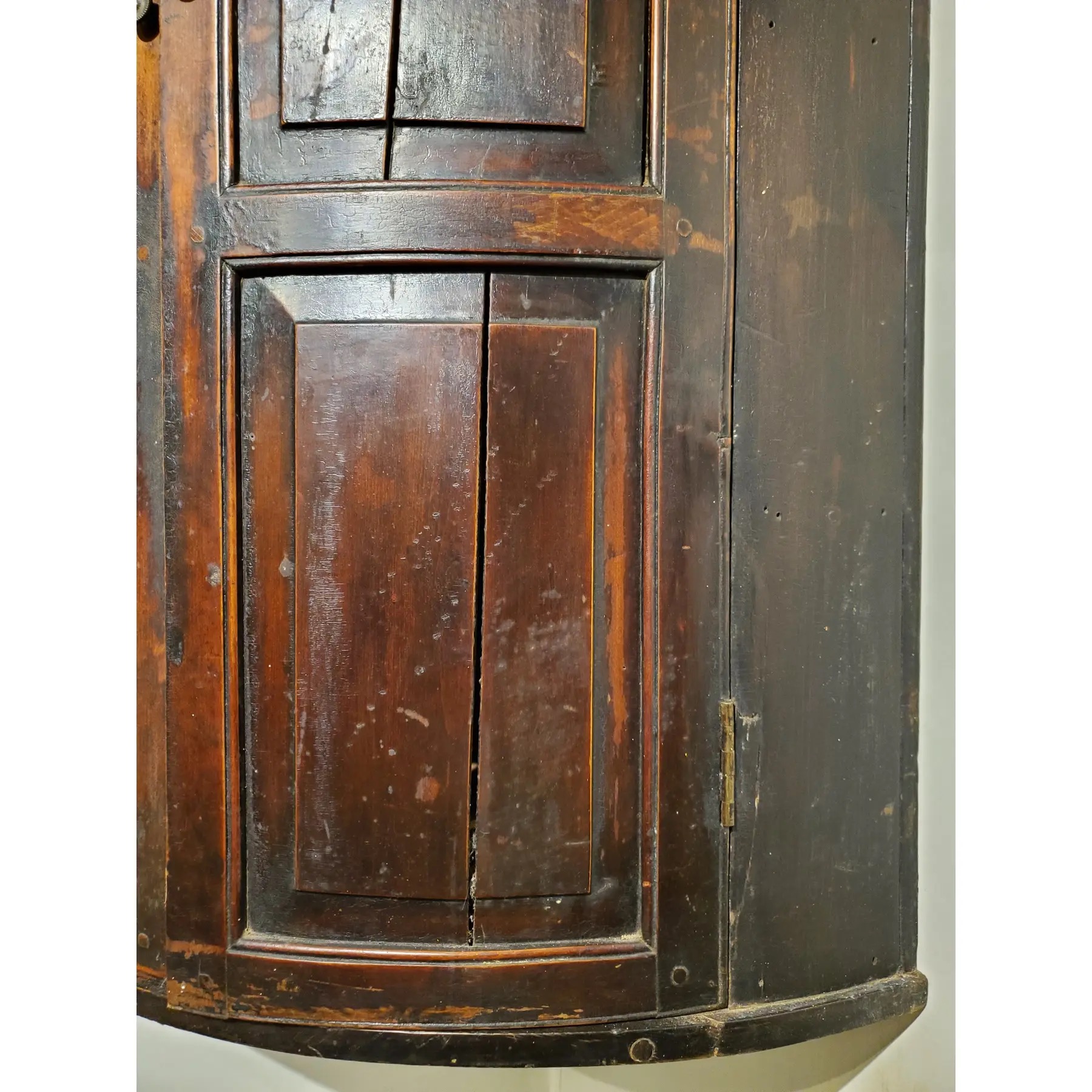 Late 18th Century George III English Bow Front Beech Wood Corner Cupboard - Image 10