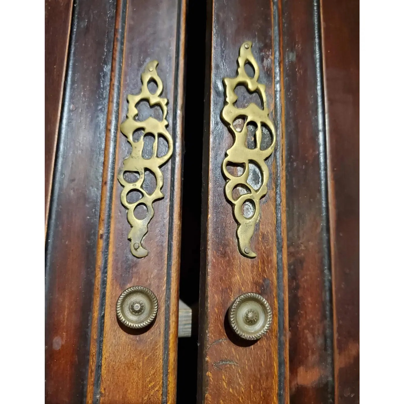 Late 18th Century George III English Bow Front Beech Wood Corner Cupboard - Image 11